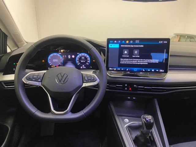 Volkswagen Golf Life Variant