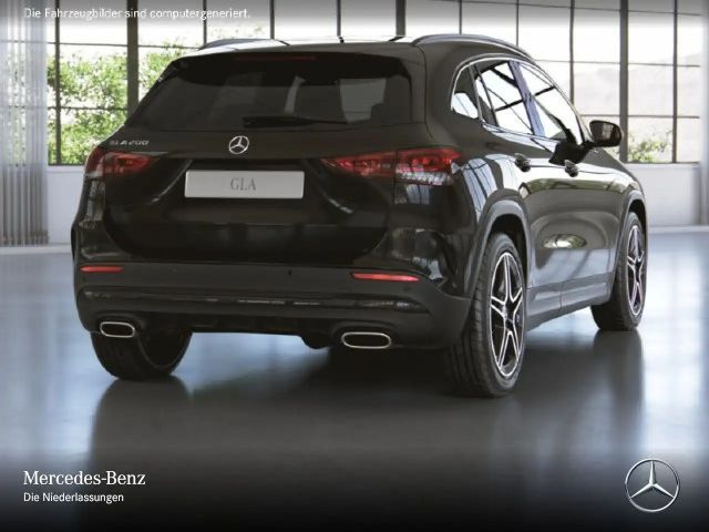 Mercedes-Benz GLA 200 AMG Line
