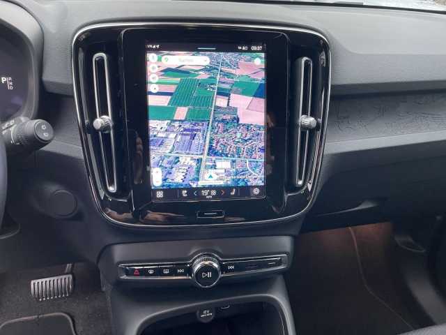 Volvo XC40 Core Recharge