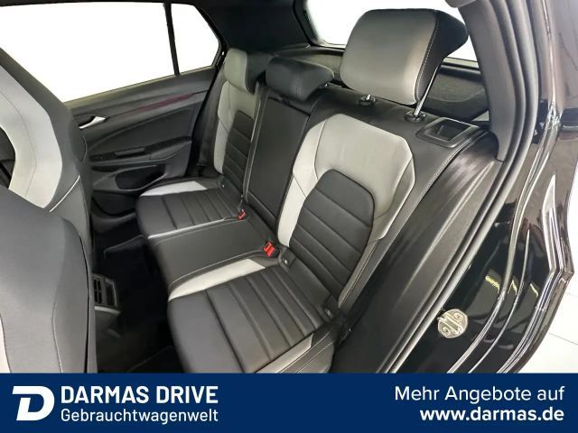 Volkswagen Golf 1.5 TSI R-Line