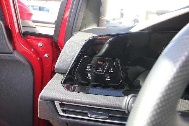 Volkswagen Golf 2.0 TSI DSG Golf VIII