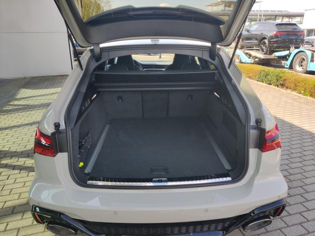 Audi A6 e-tron Avant Performance Quattro