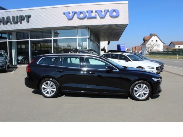 Volvo V60 Momentum