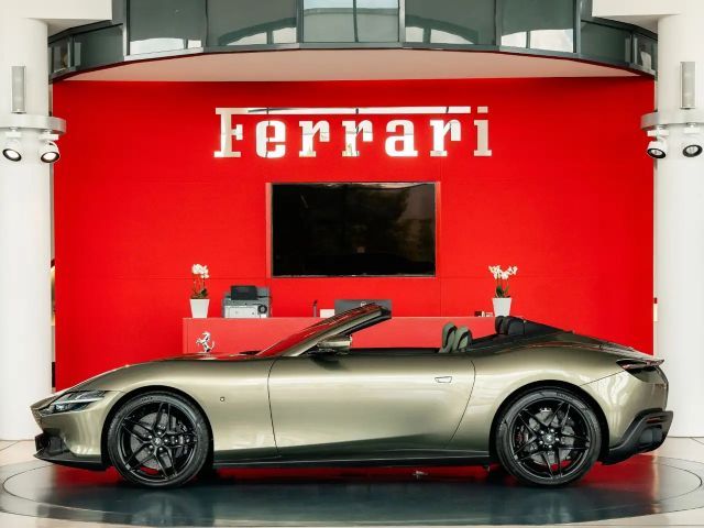Ferrari Roma Spider