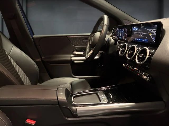 Mercedes-Benz B 250 B 250 e Sedan