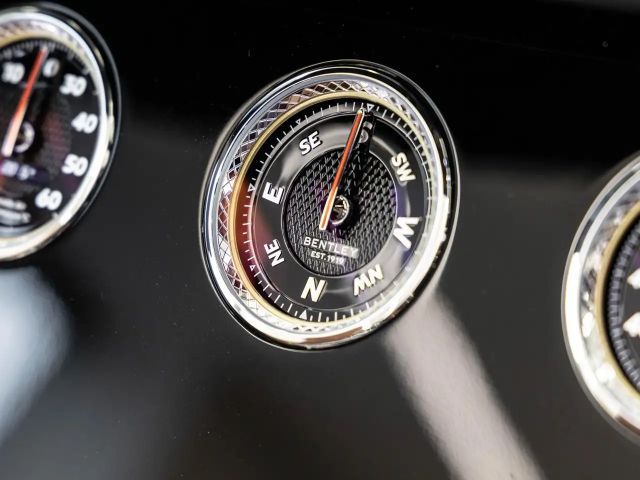 Bentley Continental GTC Hybrid