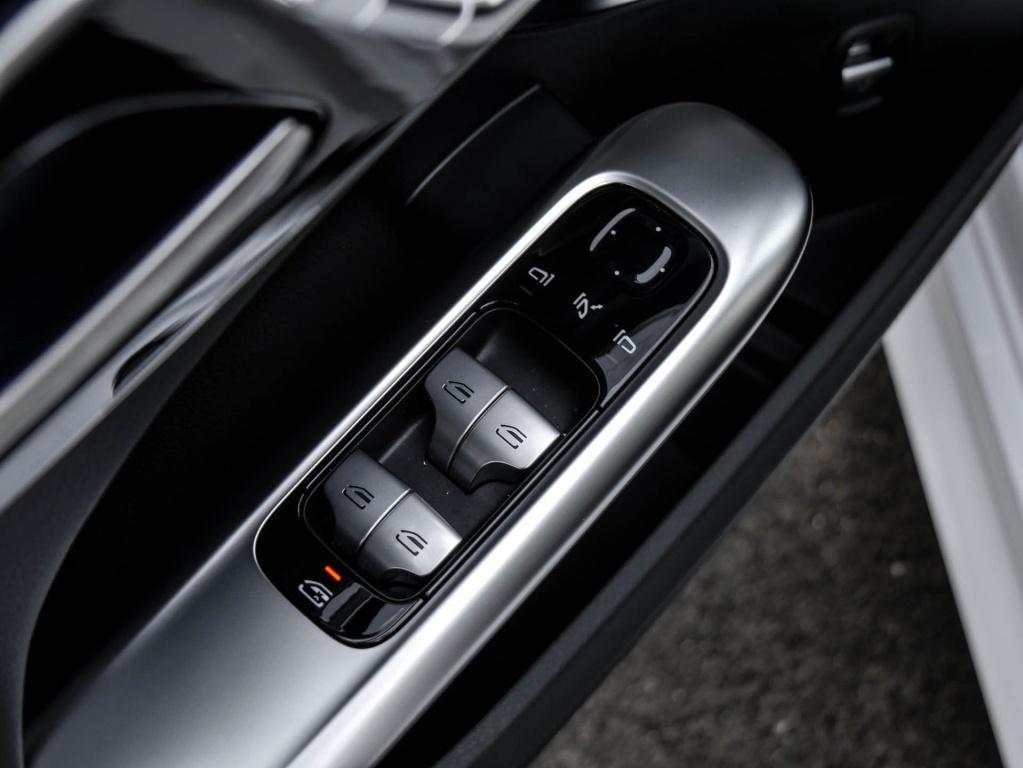 Mercedes-Benz C 200 AMG Line Sedan