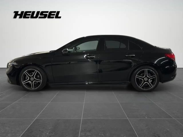 Mercedes-Benz A 180 AMG Line