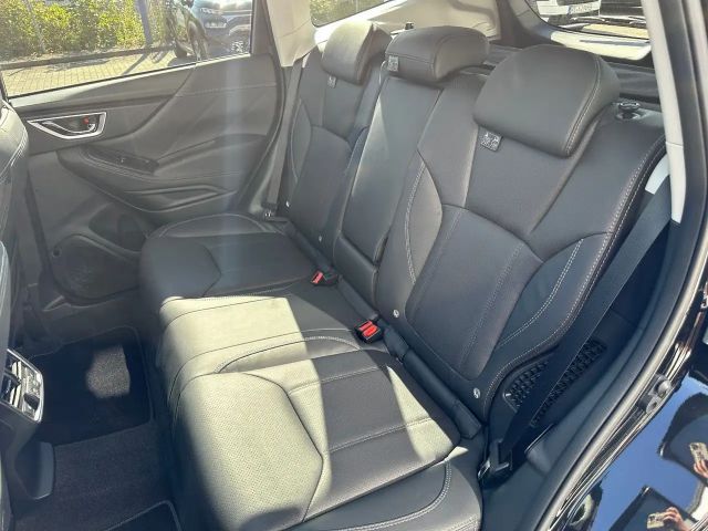 Subaru Forester 2.0ie EDIT.  BLACK PLATINUM