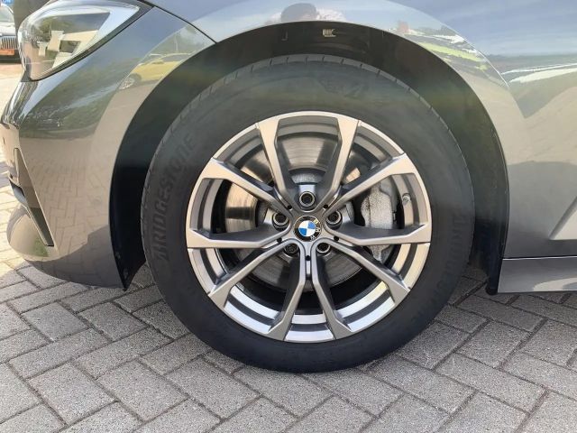 BMW 330 330i Sport Line Touring