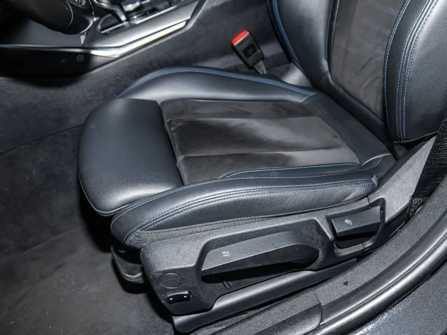 BMW 330 330i M-Sport Sedan