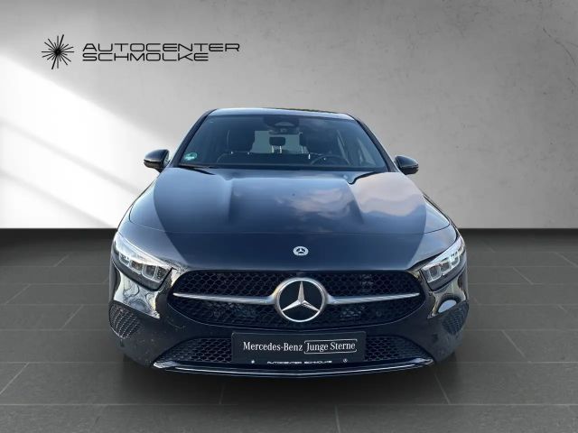 Mercedes-Benz A 180 A 180 Advanced AUTO*LED*RFK*MBUX*LENKRADHEIZUNG*