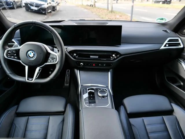 BMW 330 330e M-Sport Sedan xDrive