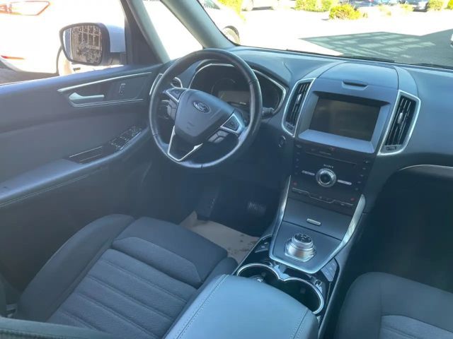 Ford Galaxy Titanium