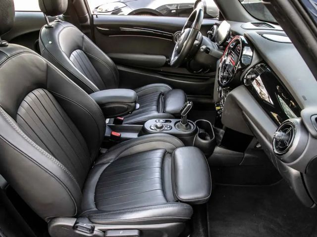 MINI Cooper SE
