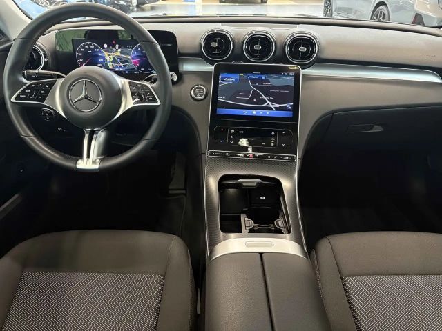Mercedes-Benz C 300 4MATIC AVANTGARDE Sedan