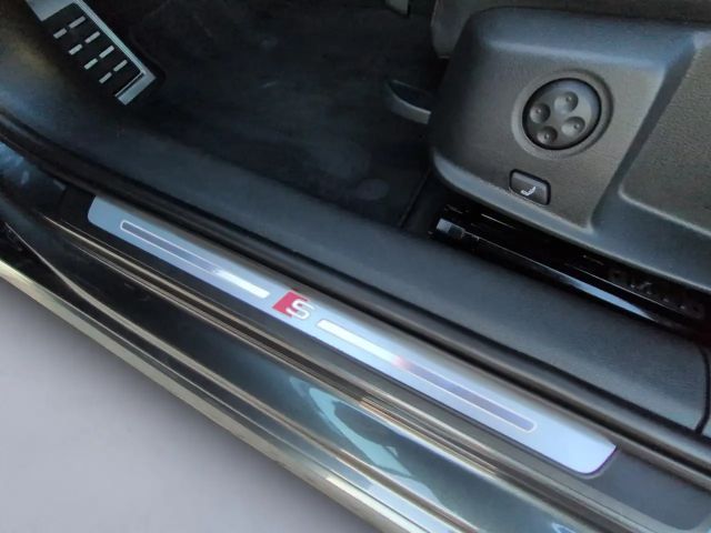 Audi A4 40 TFSI Avant S-Line S-Tronic