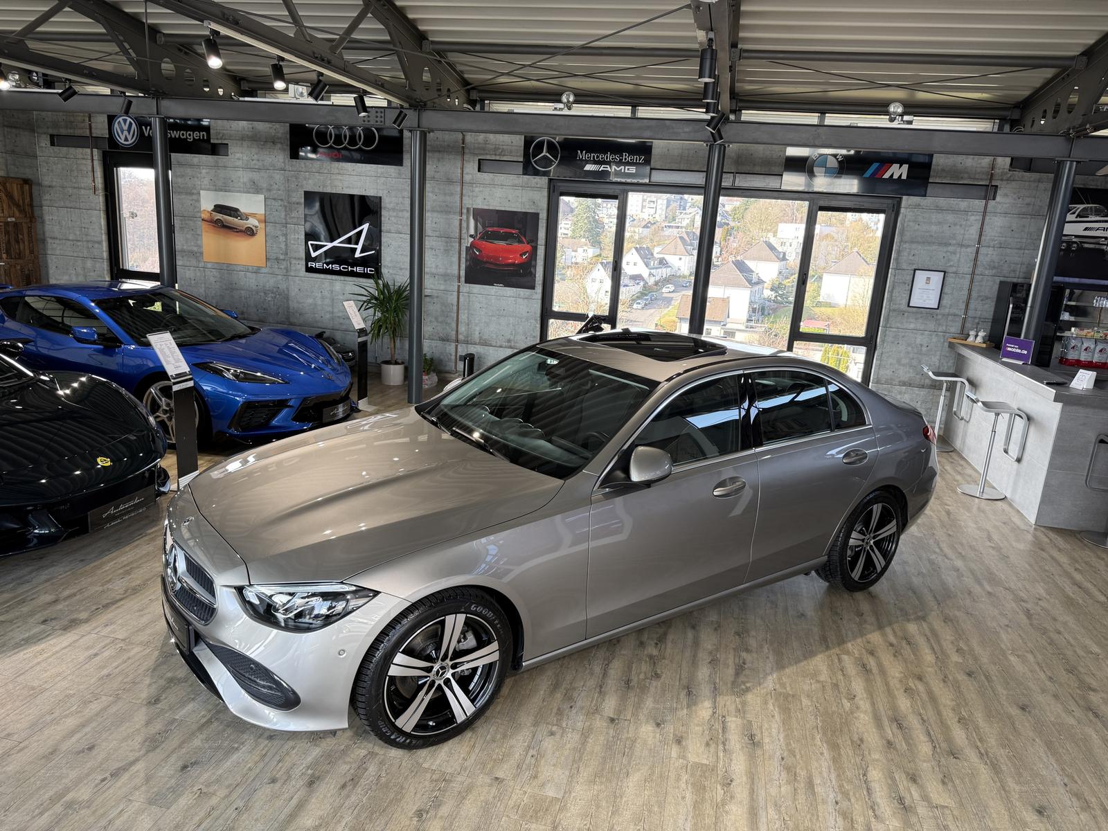 Mercedes-Benz C 200 AVANTGARDE Sedan