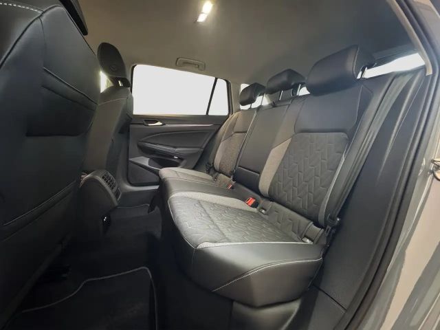 Volkswagen Golf Business DSG Variant