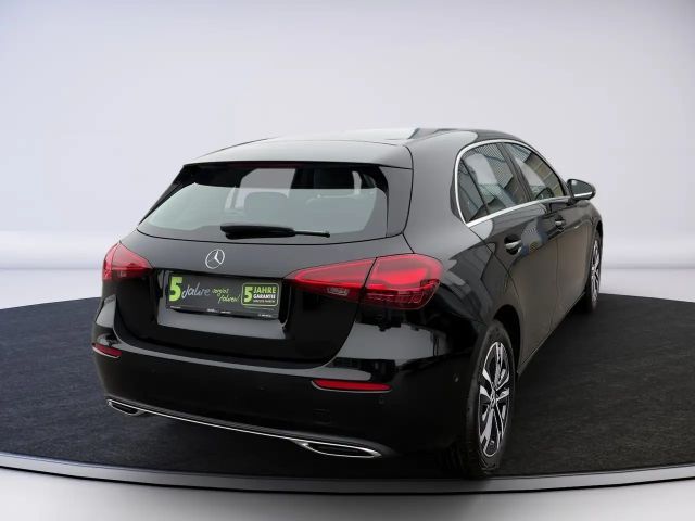 Mercedes-Benz A 180 LENKRADHEIZUNG LED HP USB PAKET