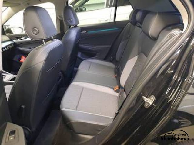 Volkswagen Golf 1.5 eTSI DSG