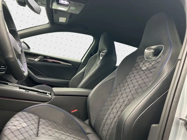 Volkswagen Passat 2.0 TDI IQ.Drive R-Line