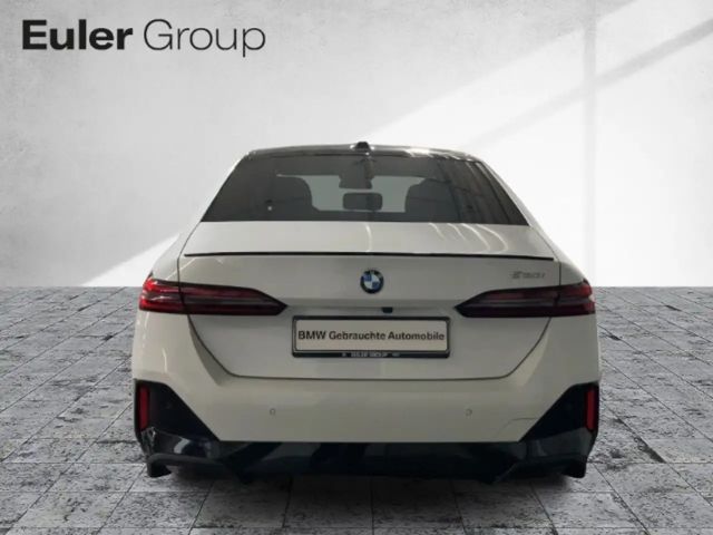 BMW 520 520i M-Sport Sedan