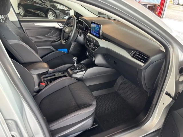 Ford Focus Cool & Connect Limited