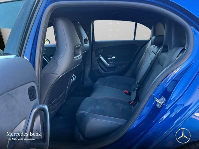 Mercedes-Benz A 250 4MATIC AMG Line