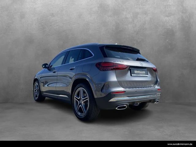 Mercedes-Benz GLA 180 AMG Line