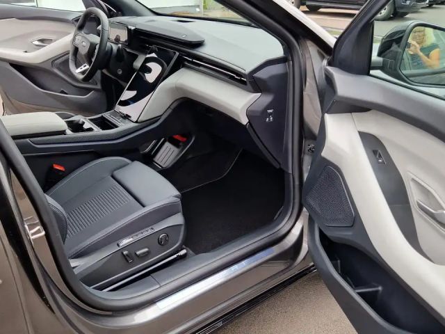 Ford Capri Premium RWD