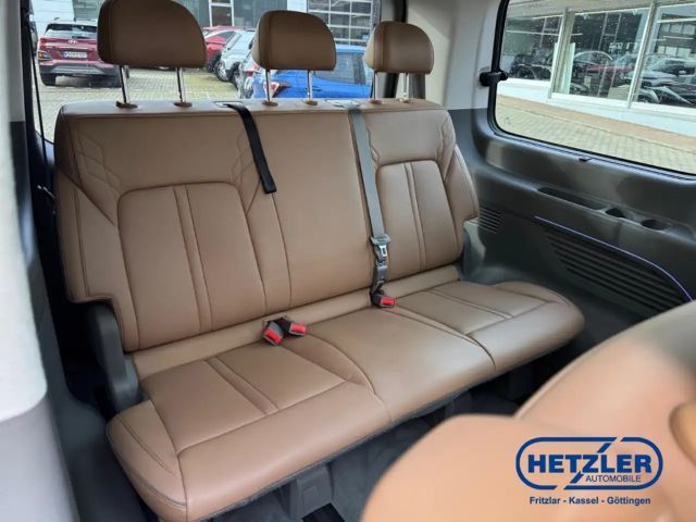 Hyundai Staria Signature Vierwielaandrijving