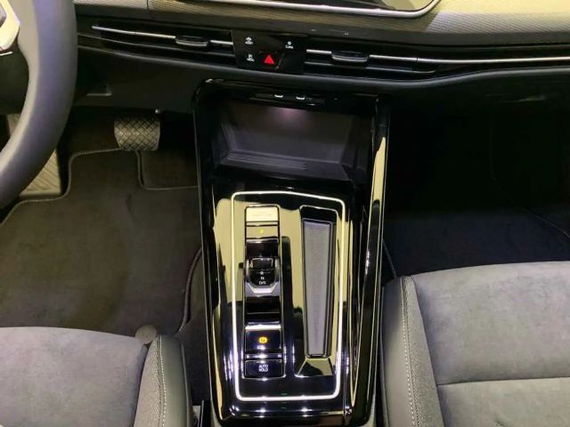 Volkswagen Golf 1.5 eTSI DSG IQ.Drive Style