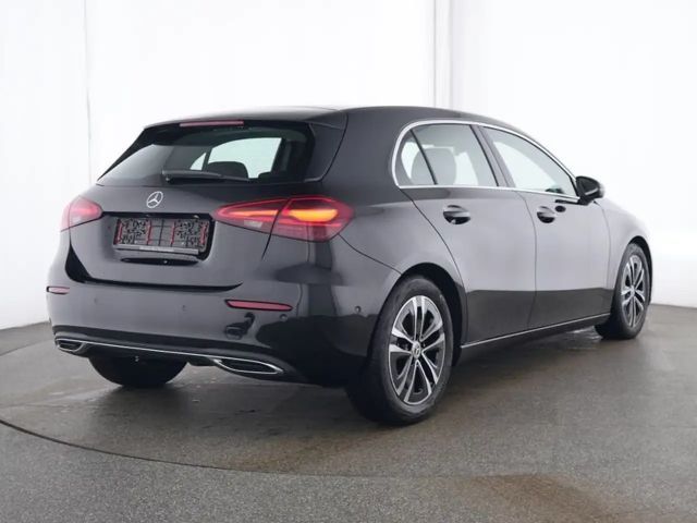 Mercedes-Benz A 200 A 200 d Progressive