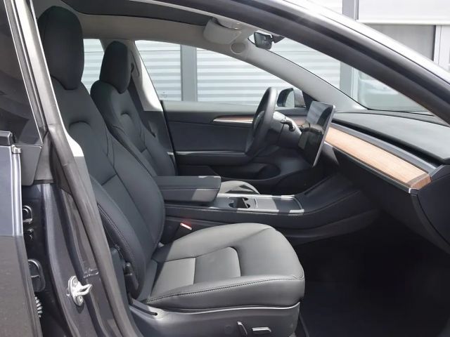 Tesla Model 3 AWD Long Range