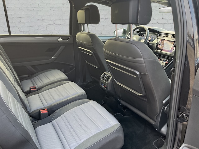 Volkswagen Touran 1.5 TSI DSG Highline R-Line