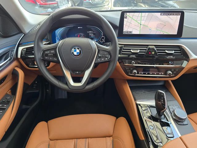 BMW 530 530e Touring xDrive
