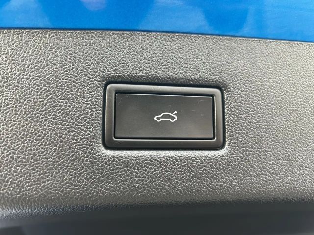 Ford Explorer Extended range RWD