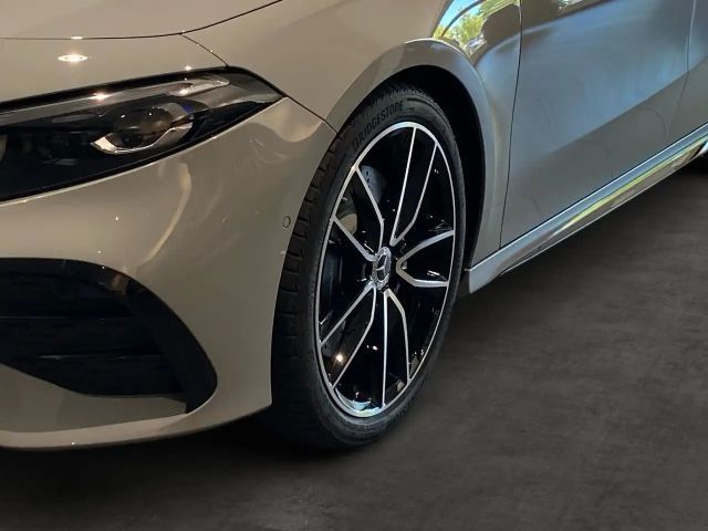 Mercedes-Benz A 250 4MATIC AMG Line