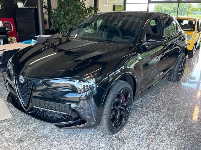 Alfa Romeo Stelvio Q4 Quadrifoglio