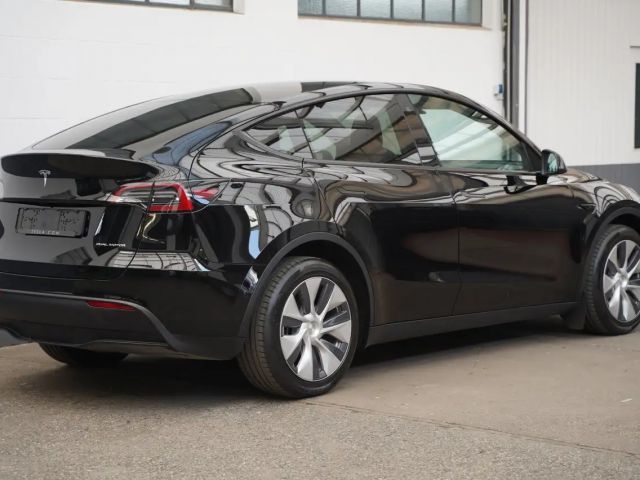 Tesla Model Y AWD Long Range