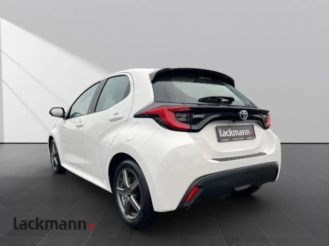 Toyota Yaris Hatchback Hybride Team D