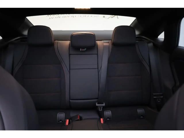 Mercedes-Benz CLA 350 4MATIC AMG Line