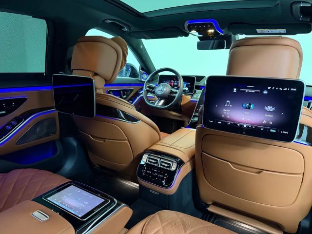 Mercedes-Benz S 500 AMG Line Sedan