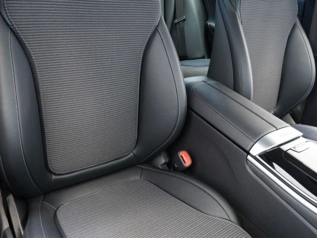 Mercedes-Benz C 200 AVANTGARDE C 200 d Estate