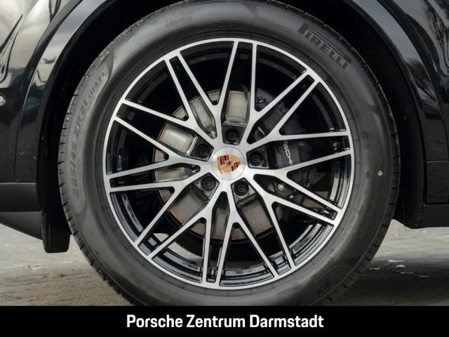 Porsche Cayenne Black Edition