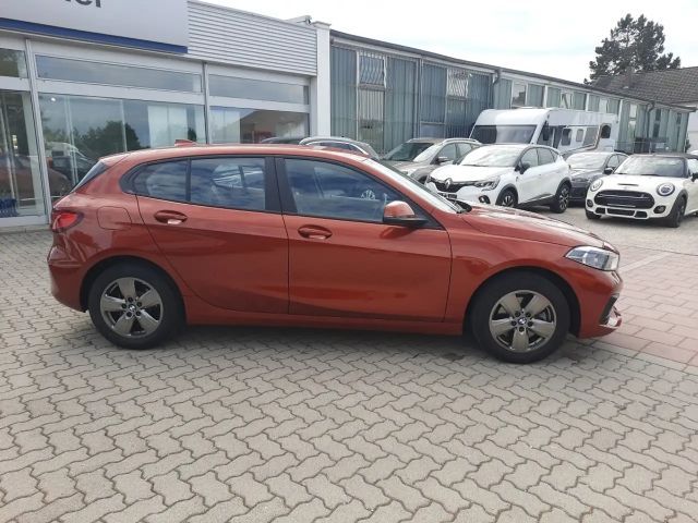 BMW 118 118i Sedan