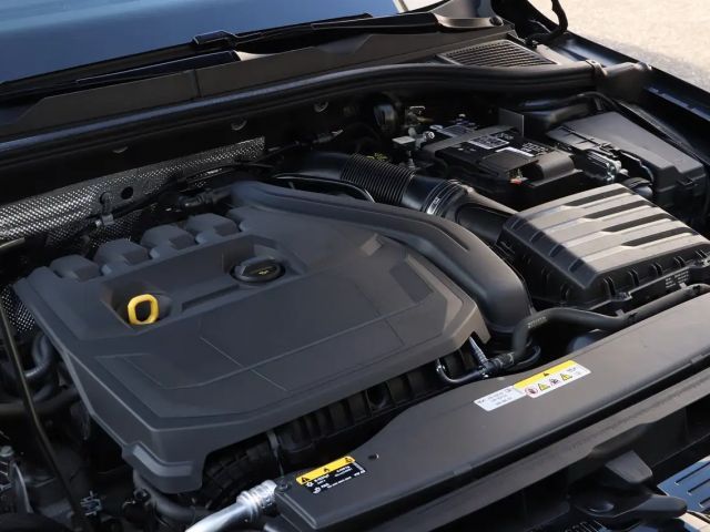 Volkswagen Golf 1.5 eTSI DSG Golf VIII