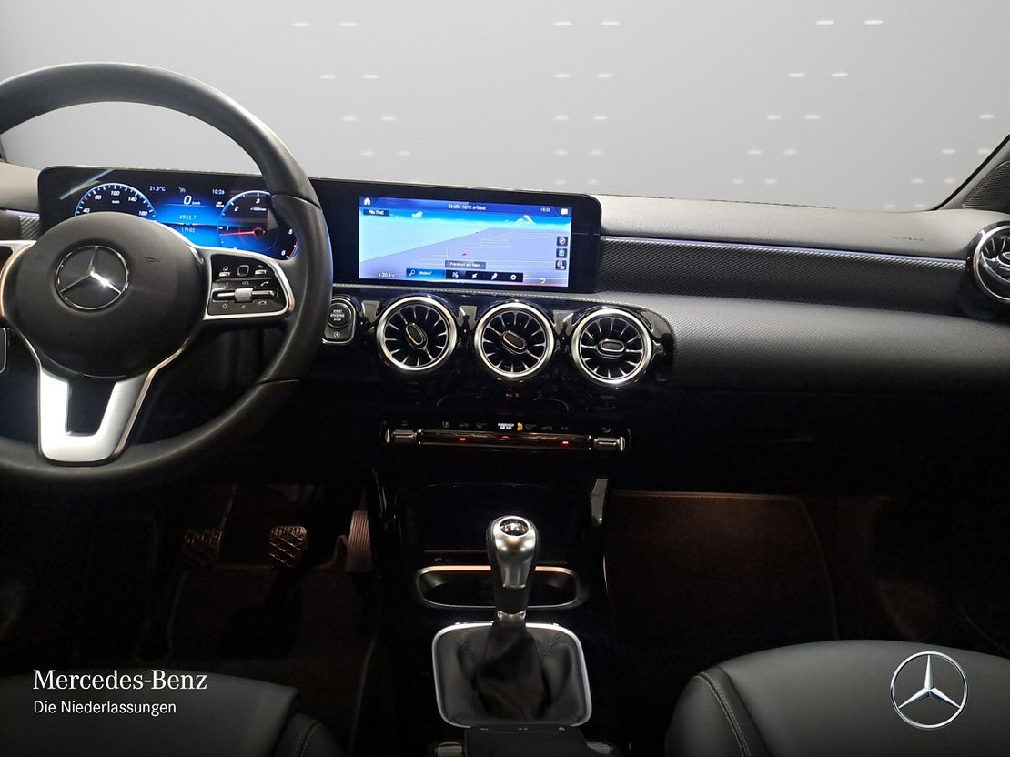 Mercedes-Benz A 180 A 180 d