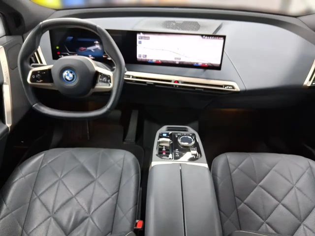 BMW iX xDrive40